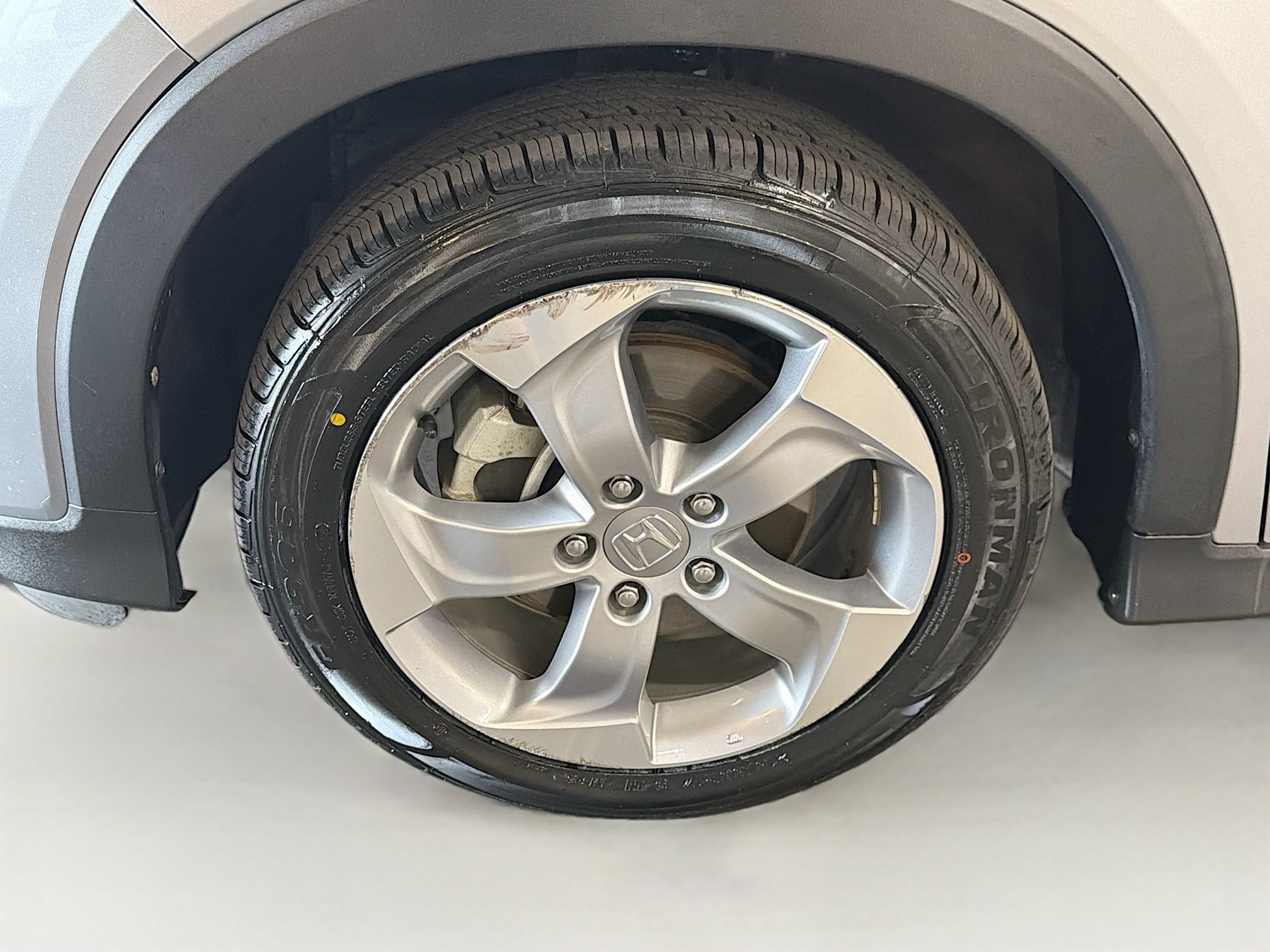 Used 2019 Honda HR-V LX image 11