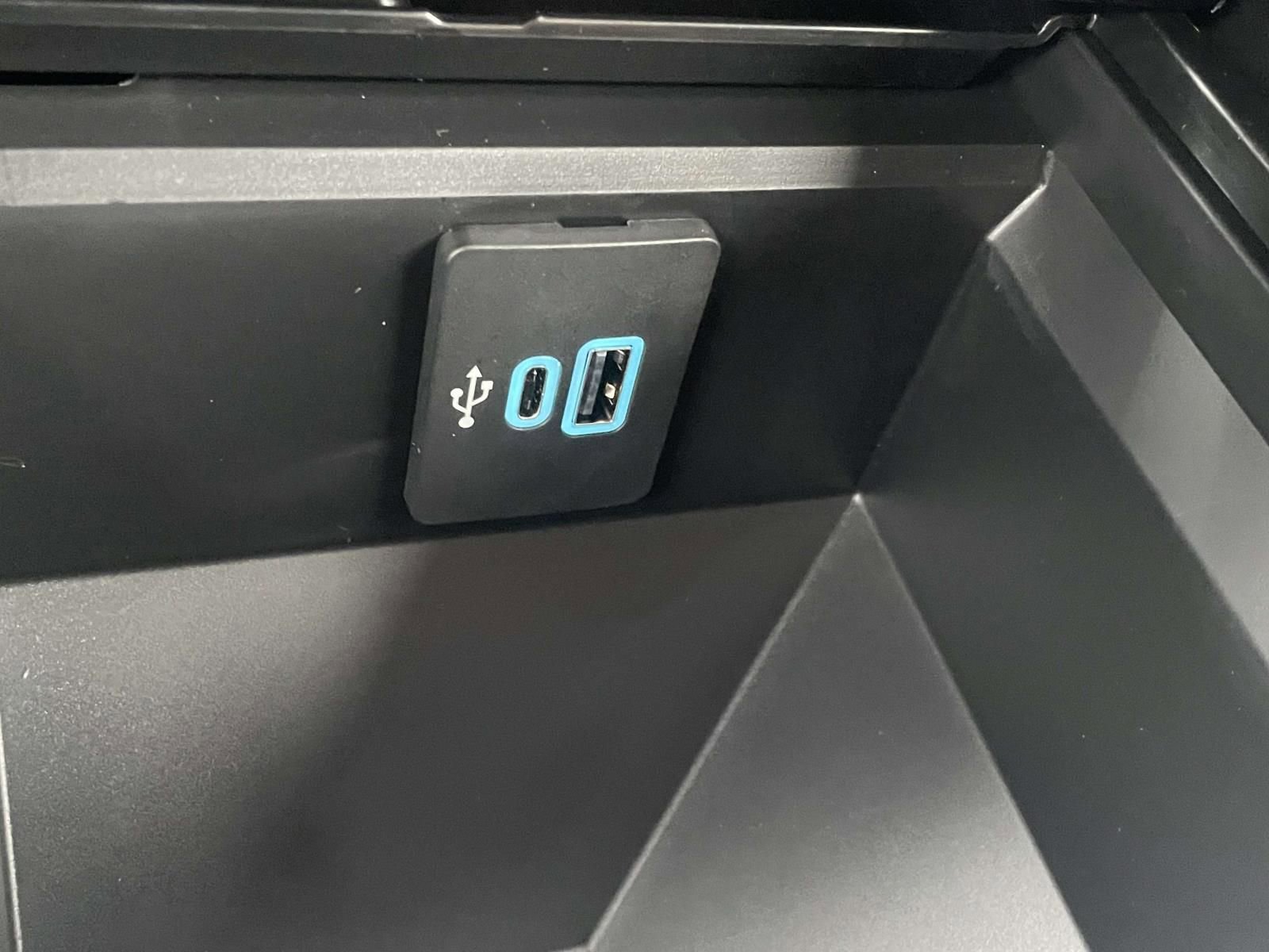 New 2026 Ford F350 Lariat w/ Chrome Package image 14