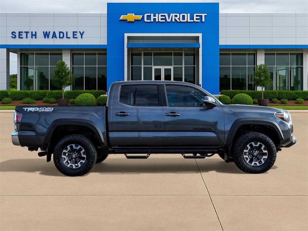 Used 2021 Toyota Tacoma TRD Off-Road image 8