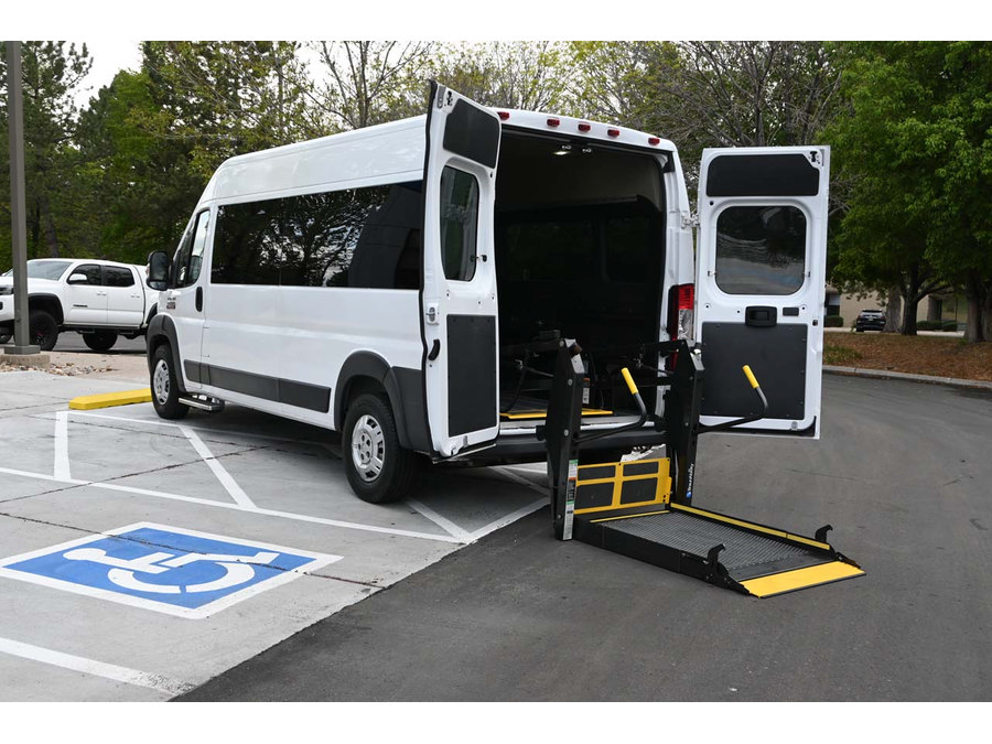 Used 2015 RAM ProMaster 2500 w/ Interior Convenience Group FWD image 2