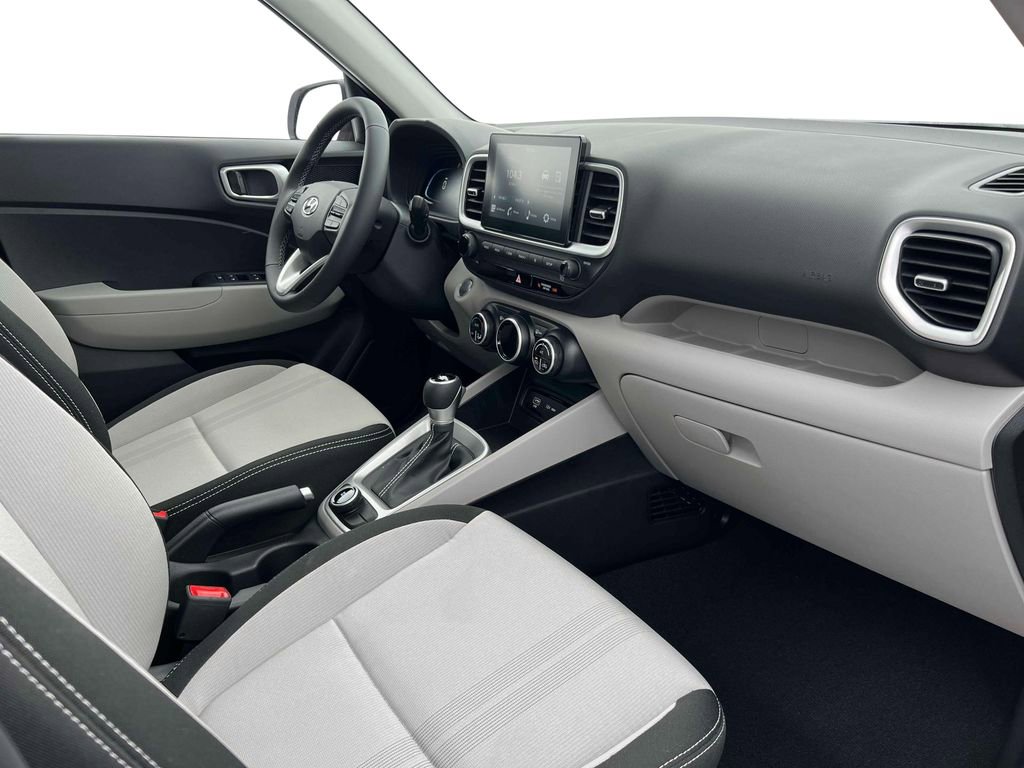 New 2025 Hyundai Venue SEL FWD image 15