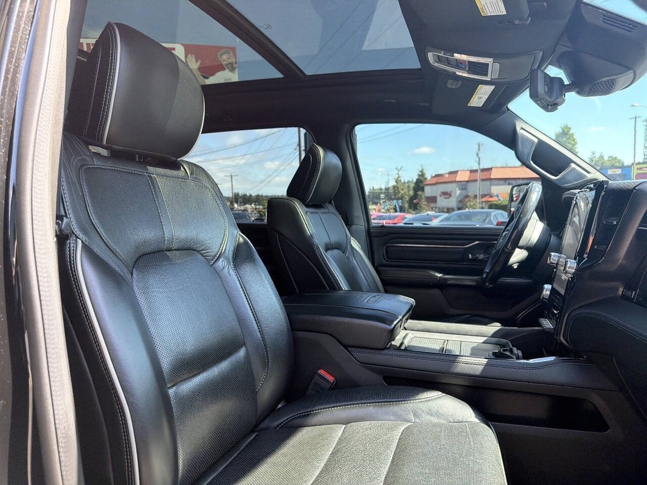 Used 2022 RAM 1500 Limited AWD/4WD image 18