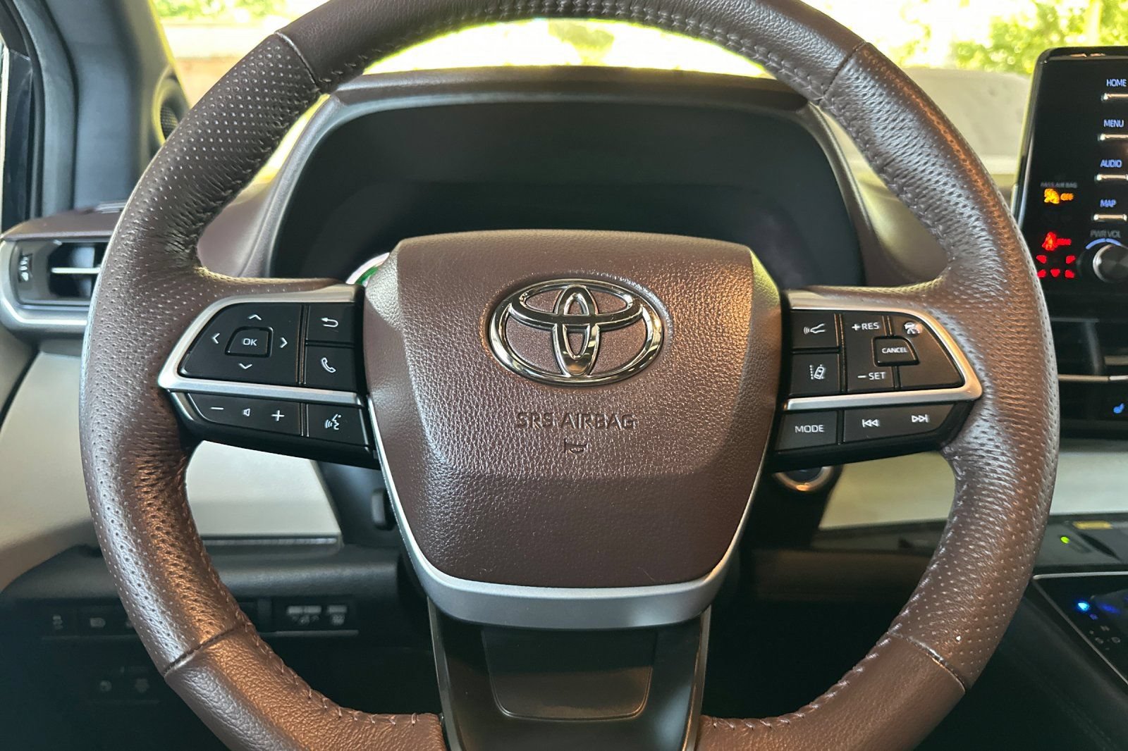 Certified 2024 Toyota Sienna Platinum AWD/4WD image 26