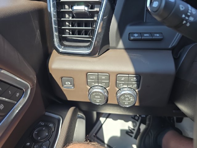 New 2026 GMC Sierra 2500 Denali w/ Denali Reserve Package AWD/4WD image 21