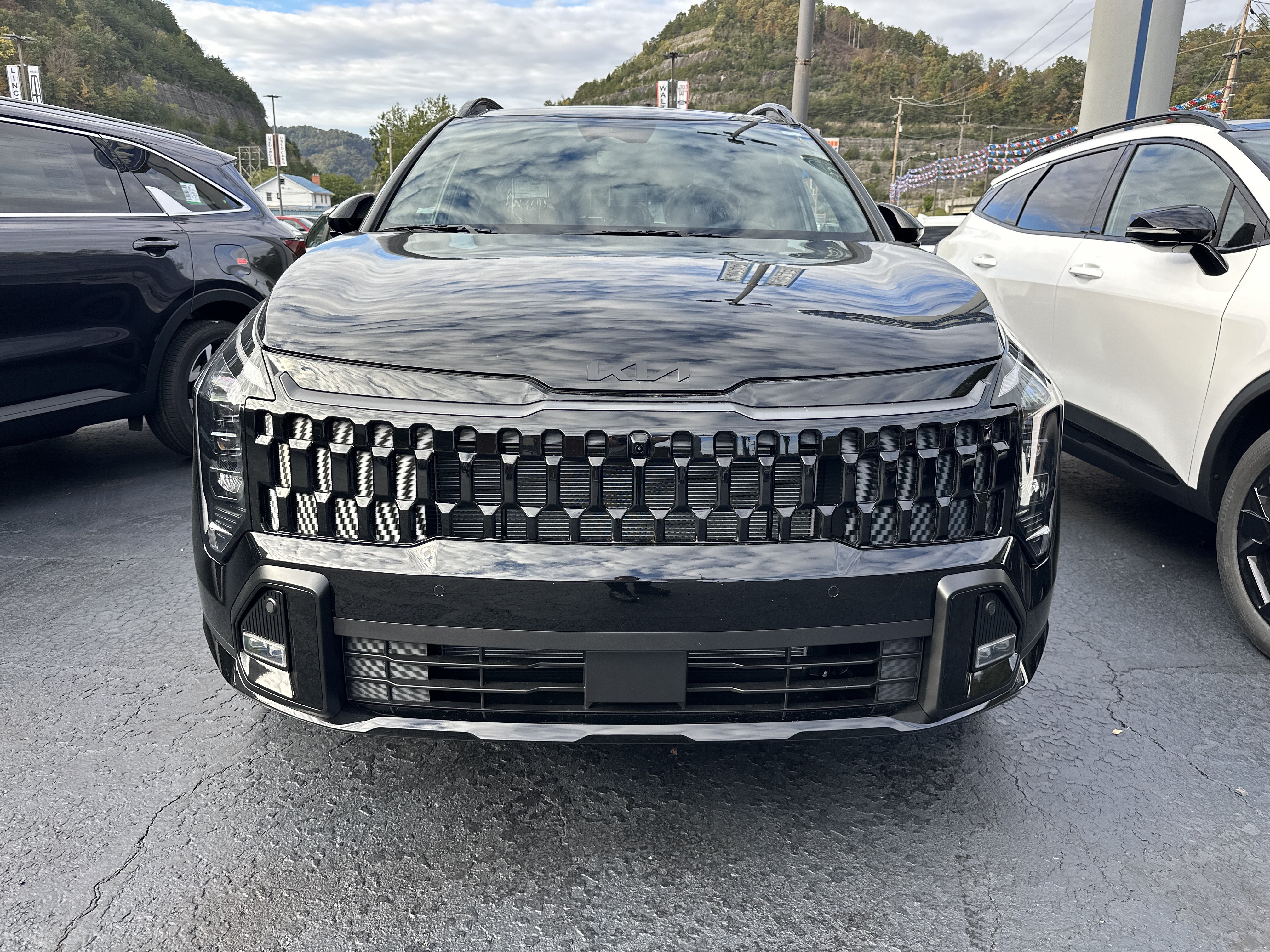 New 2026 Kia Sportage X-Line w/ X-Line Technology Package AWD/4WD image 2