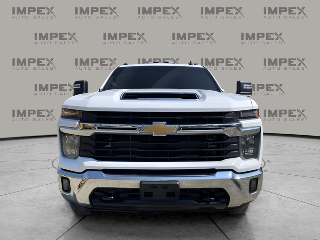 Used 2024 Chevrolet Silverado 3500 LT w/ Convenience Package AWD/4WD image 9