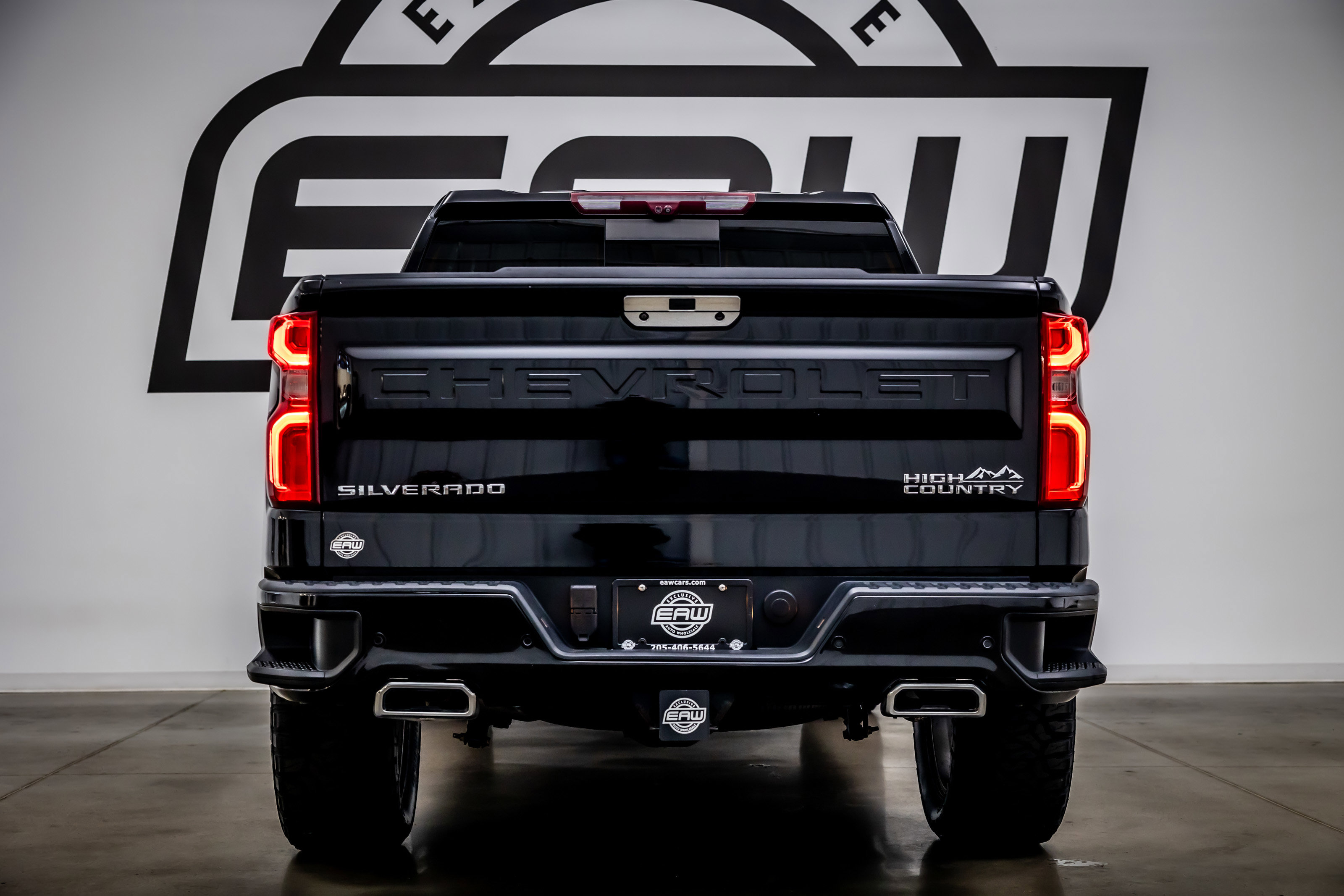 Used 2021 Chevrolet Silverado 1500 High Country w/ Technology Package image 10