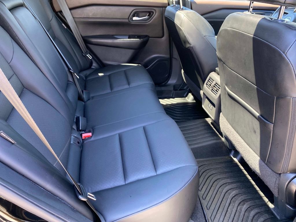 Certified 2023 Nissan Rogue SV w/ SV Premium B Package AWD/4WD image 26
