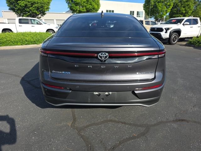 Used 2024 Toyota Crown Platinum image 9