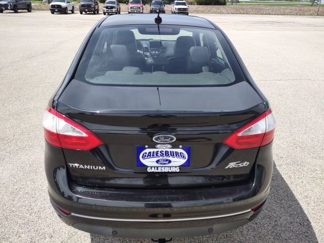 Used 2014 Ford Fiesta Titanium FWD image 5