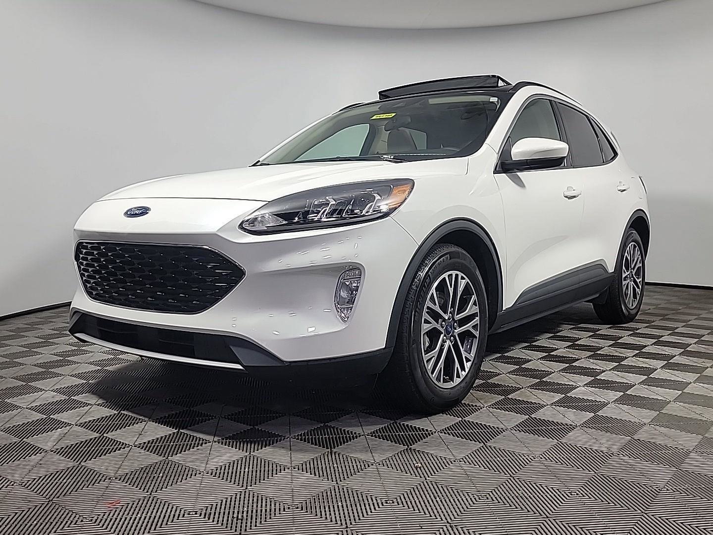Used 2020 Ford Escape SEL FWD image 12