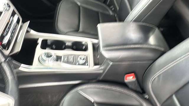 Used 2023 Ford Explorer XLT w/ Equipment Group 202A image 35