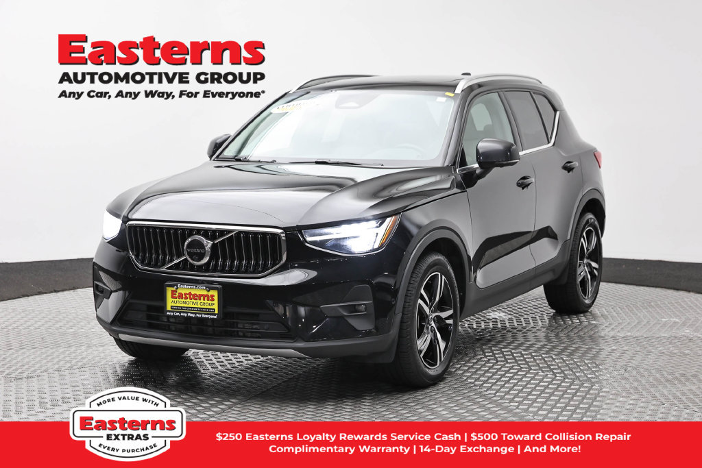 Used 2023 Volvo XC40 B5 Plus