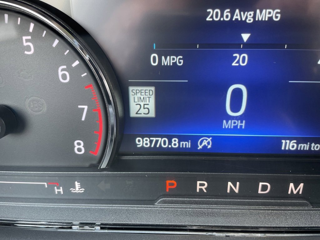 Used 2021 Ford Explorer XLT w/ Equipment Group 202A image 7