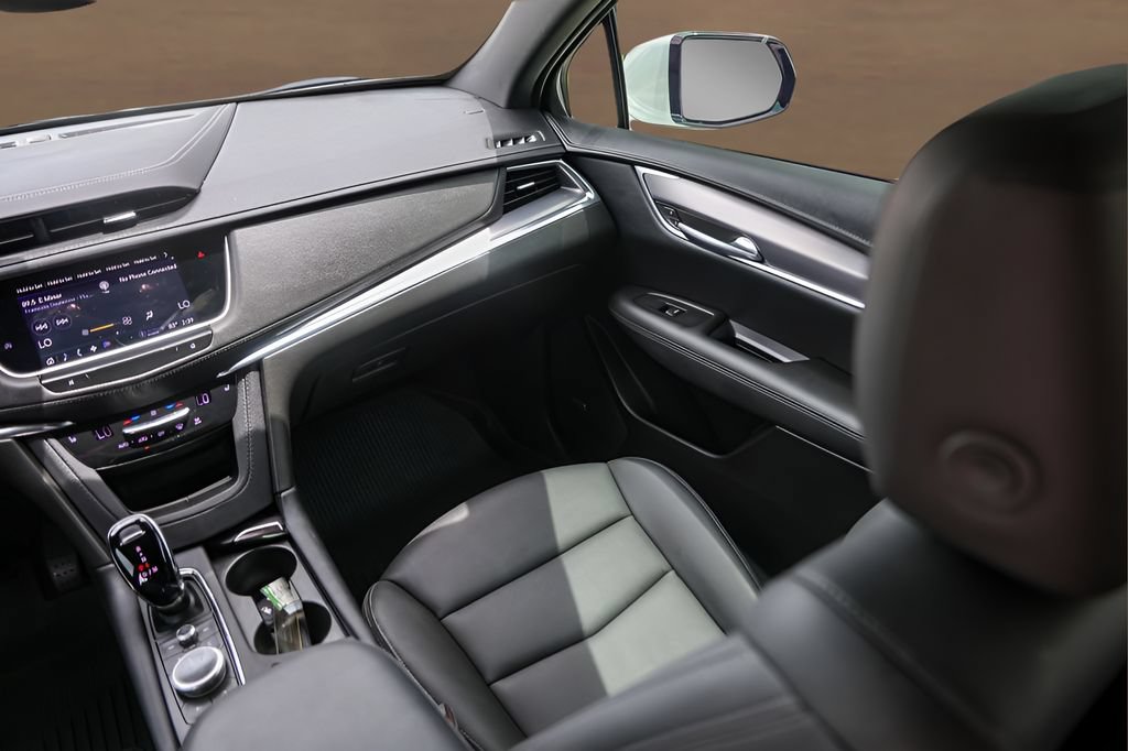 Certified 2024 Cadillac XT5 Luxury FWD image 28