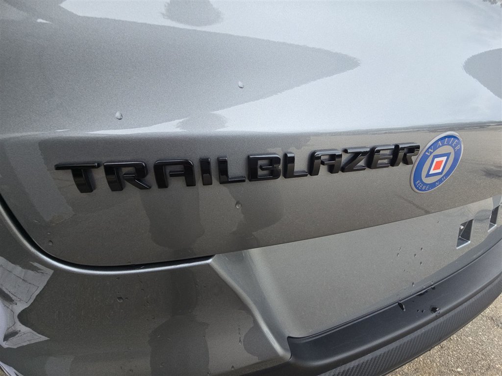 Used 2023 Chevrolet TrailBlazer RS FWD image 29
