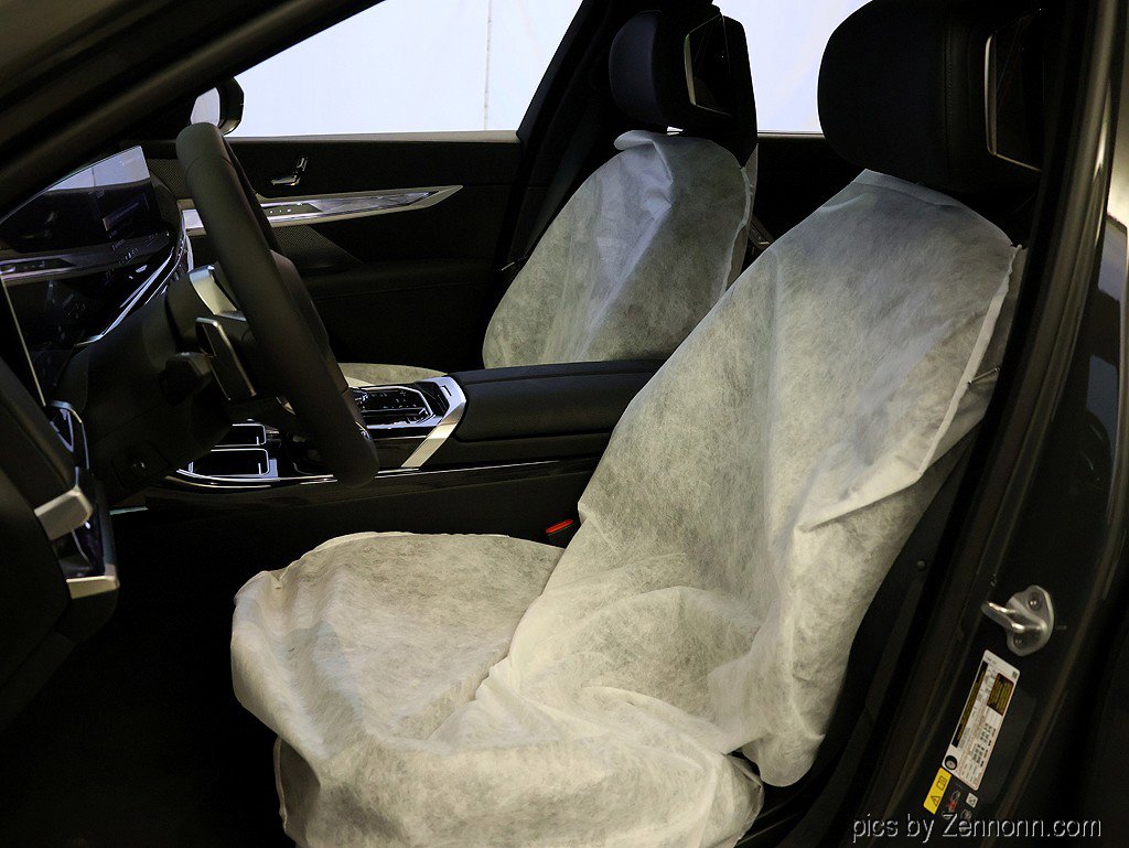 Used 2026 BMW i7 xDrive60 w/ Executive Package image 11