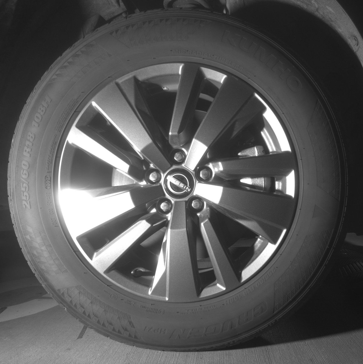 Used 2025 Nissan Pathfinder SV AWD/4WD image 13