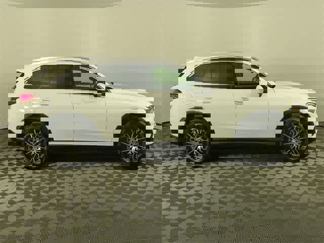 Certified 2026 Mercedes-Benz GLC 300 4MATIC image 6