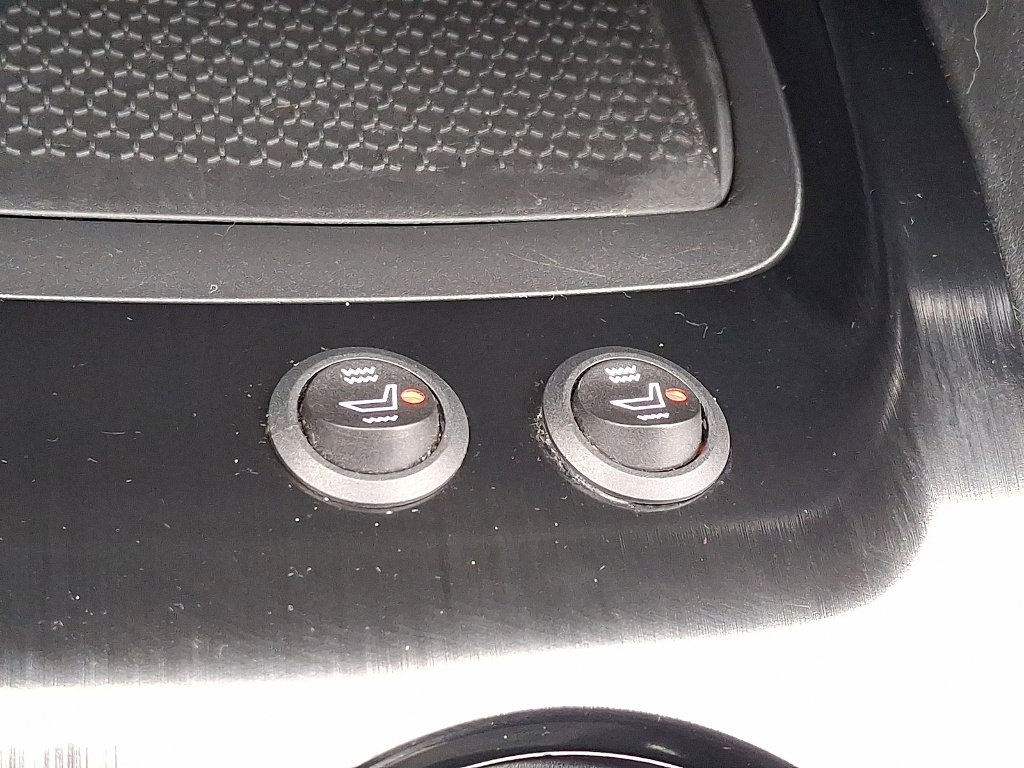 Used 2023 Nissan Rogue SV image 11