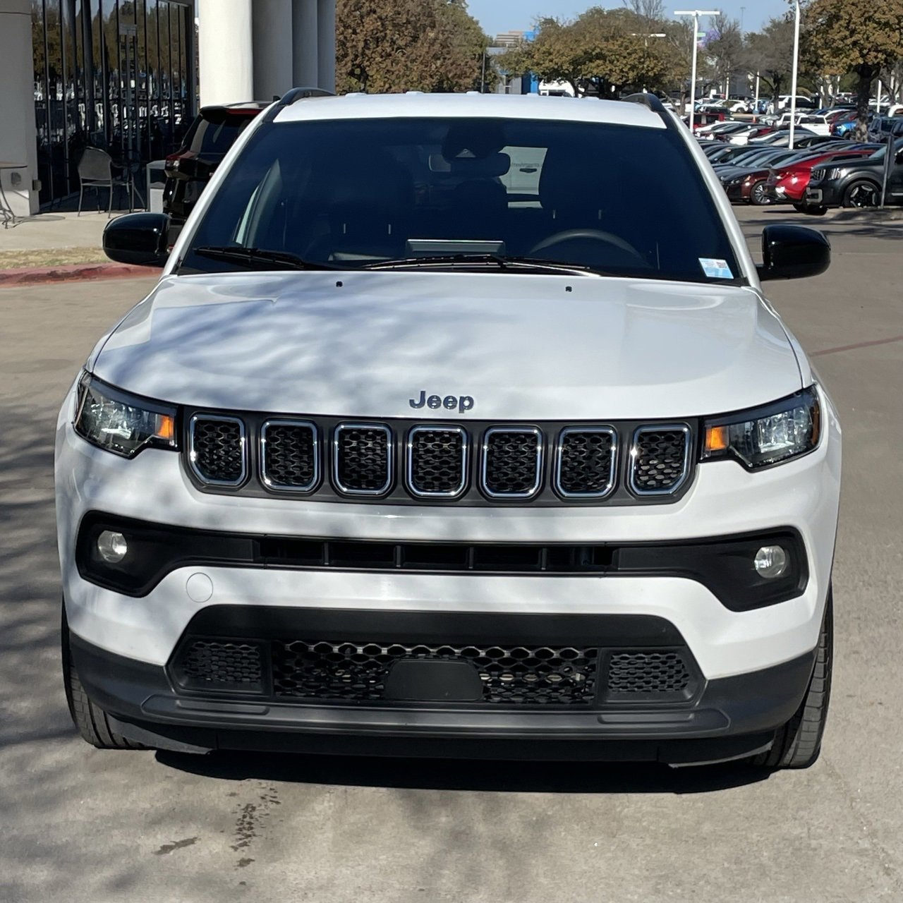 Used 2024 Jeep Compass Latitude image 8