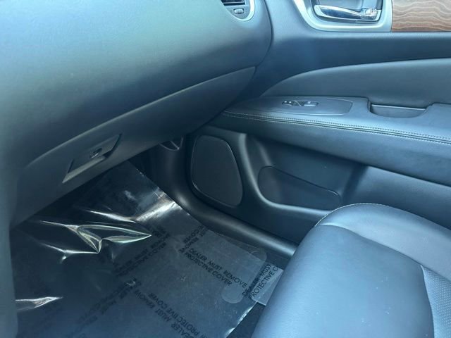 Used 2019 Nissan Pathfinder Platinum FWD image 28