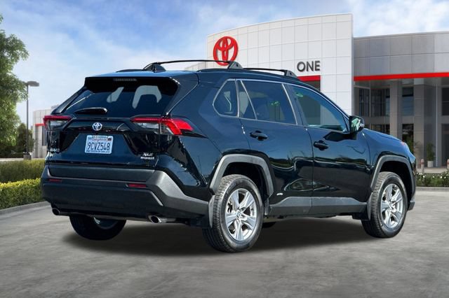 Certified 2022 Toyota RAV4 XLE w/ Convenience Package AWD/4WD image 5