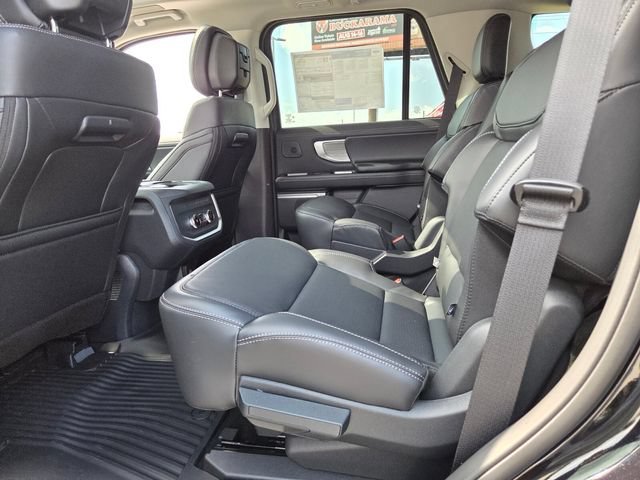New 2026 Ford Expedition Platinum w/ Driver's Package AWD/4WD image 6