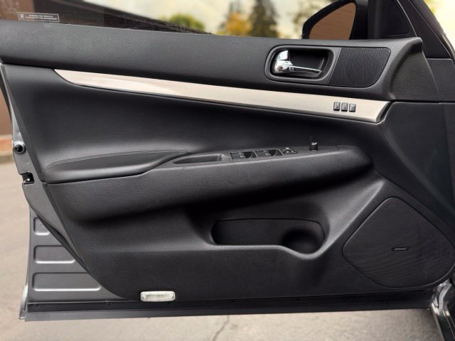 Used 2012 INFINITI G37 Journey w/ Premium Pkg RWD image 12