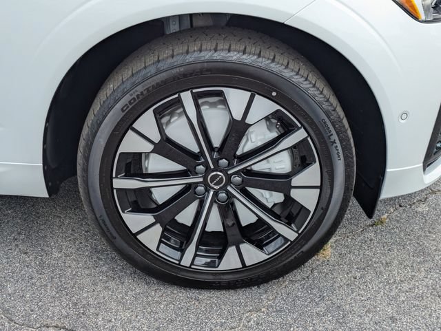 New 2026 Volvo XC60 T8 Plus w/ Protection Package Premier AWD/4WD image 11