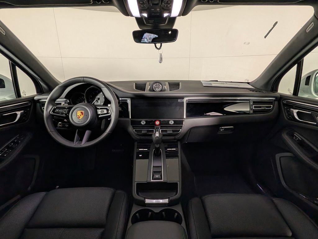 New 2026 Porsche Macan image 20