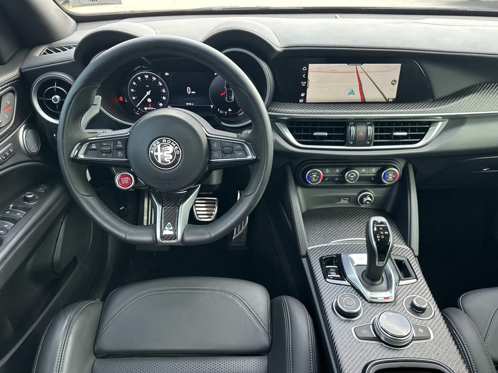 Used 2024 Alfa Romeo Stelvio Quadrifoglio AWD/4WD image 18