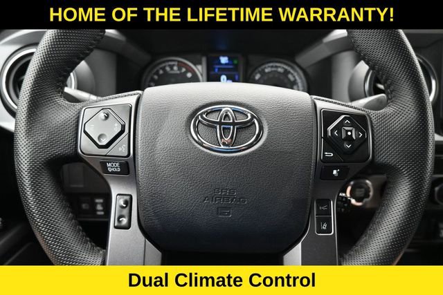 Used 2022 Toyota Tacoma TRD Sport AWD/4WD image 19