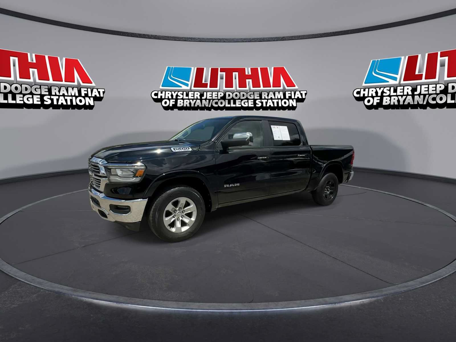 Used 2019 RAM 1500 Laramie w/ Trailer Tow Group AWD/4WD image 4