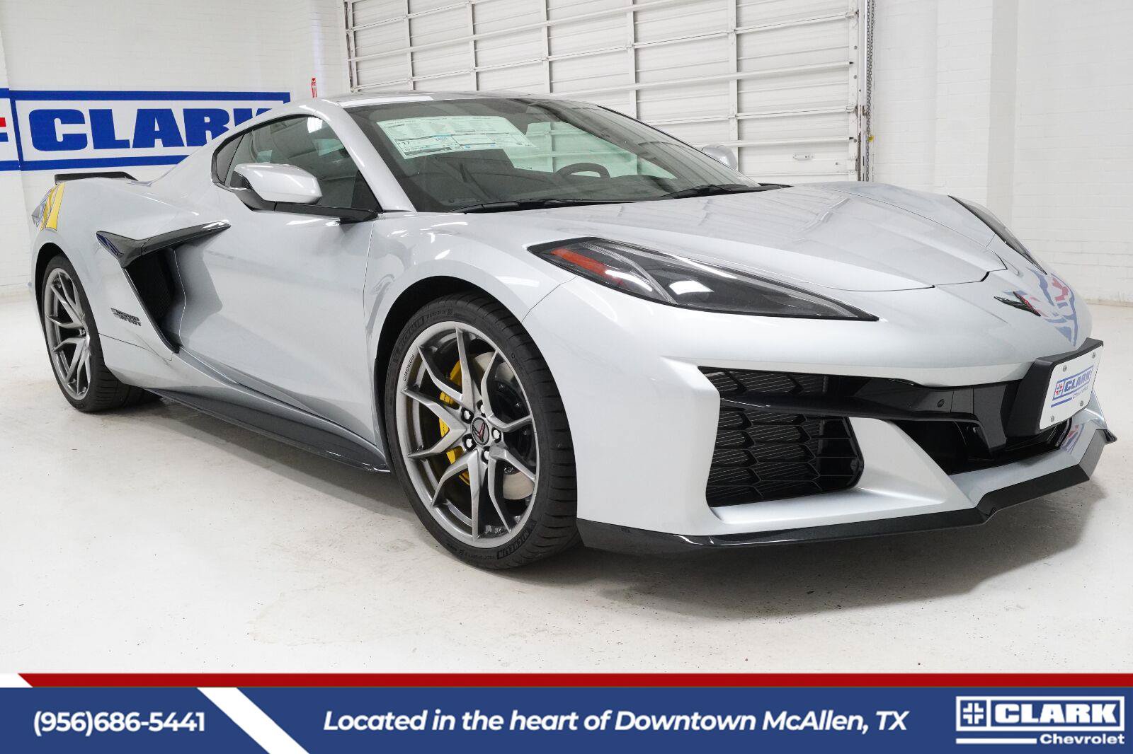 New 2027 Chevrolet Corvette Grand Sport w/ Z52 Sport Performance Package RWD image 4