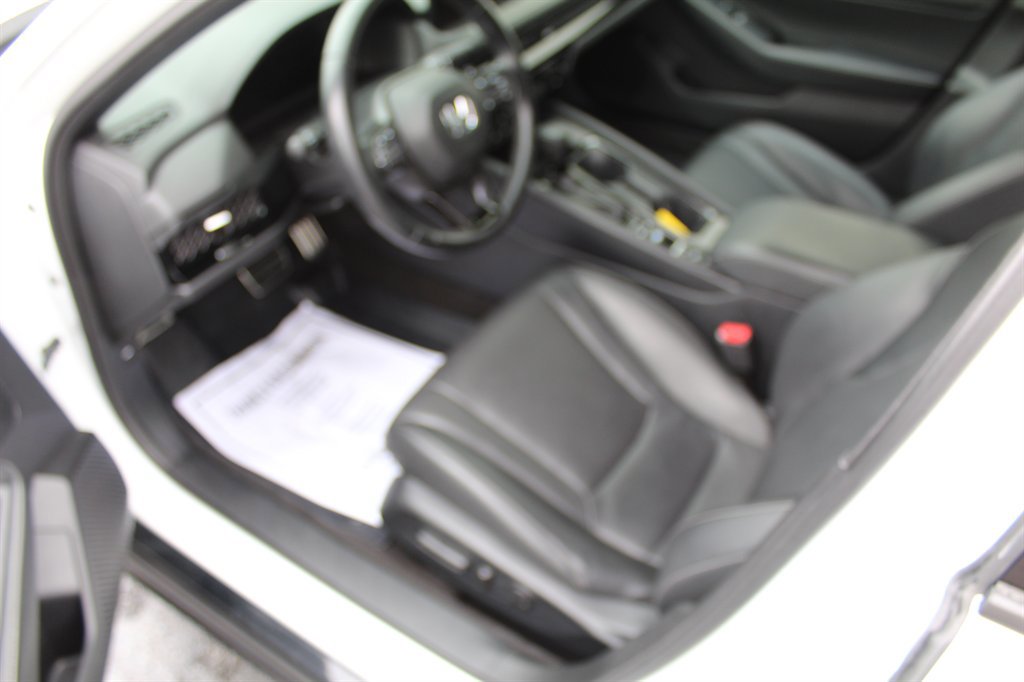 Used 2023 Honda Accord Sport image 11