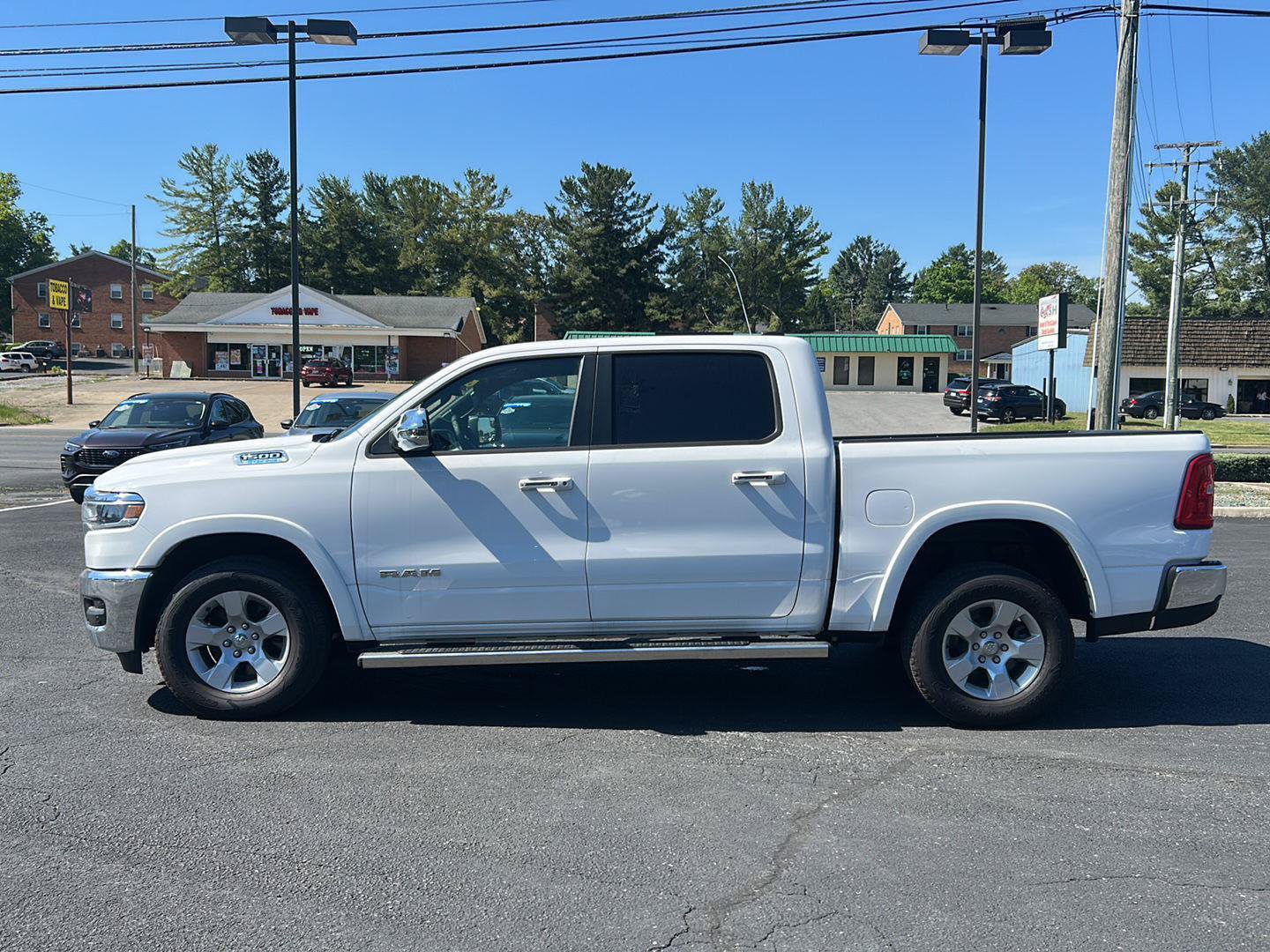 Used 2025 RAM 1500 Big Horn AWD/4WD image 2