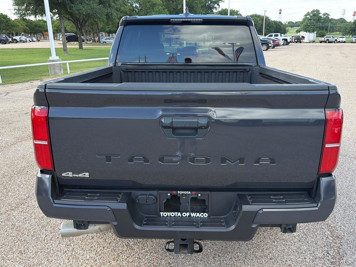 Used 2024 Toyota Tacoma SR5 AWD/4WD image 4