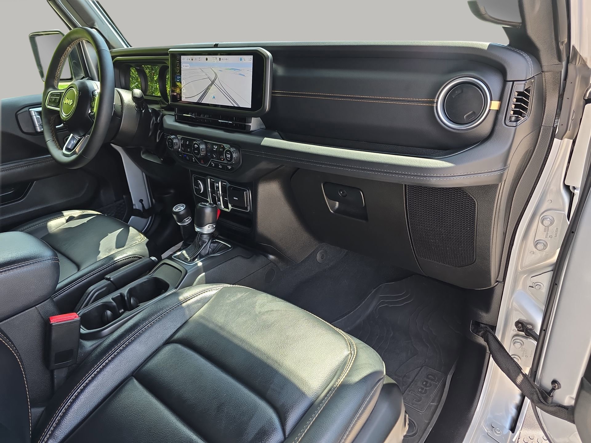 Used 2024 Jeep Wrangler Sahara w/ Technology Group image 37