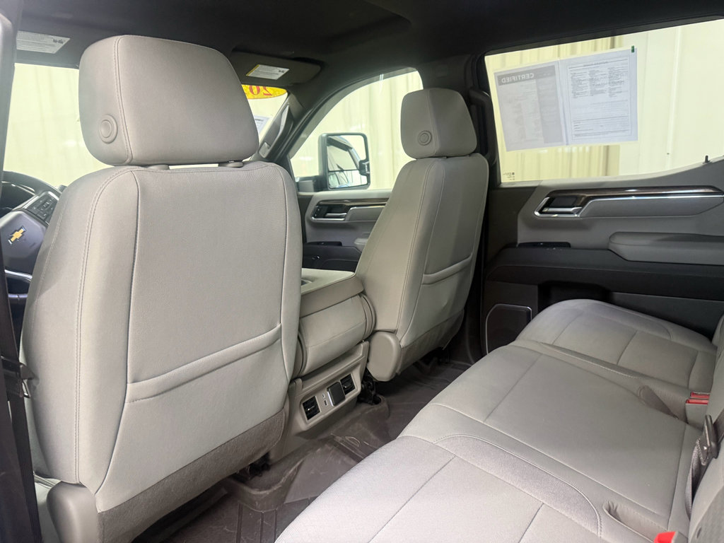 Certified 2023 Chevrolet Silverado 1500 LT AWD/4WD image 18