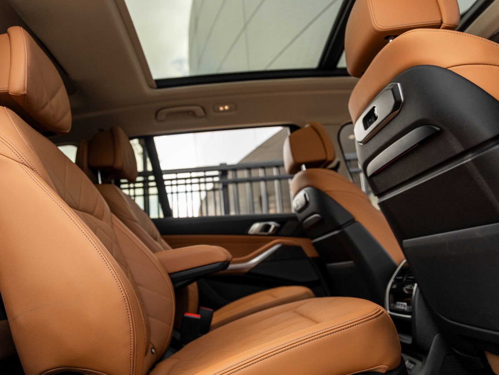 Used 2023 BMW X7 xDrive40i w/ Premium Package image 40