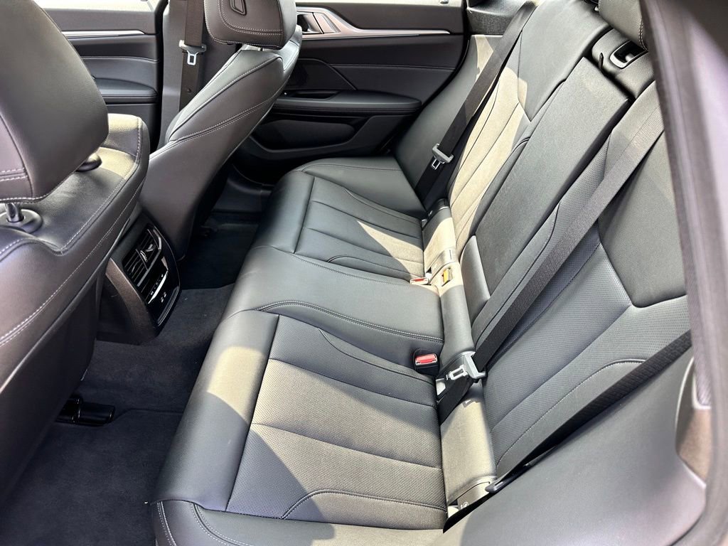 Used 2025 BMW i4 xDrive40i w/ Parking Assistance Package AWD/4WD image 11