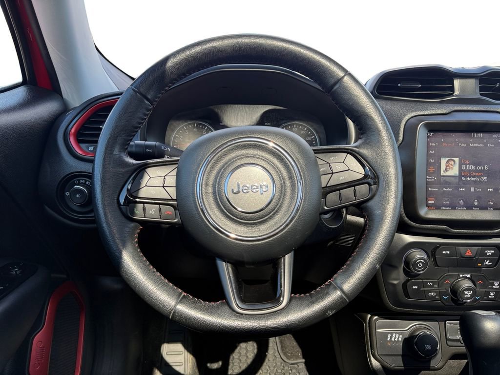 Used 2022 Jeep Renegade Latitude w/ Sun/Sound Group AWD/4WD image 12