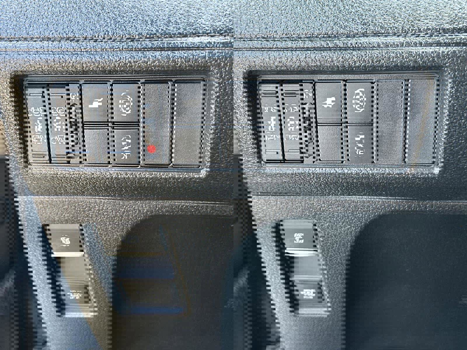 Used 2023 Honda Odyssey EX-L image 28