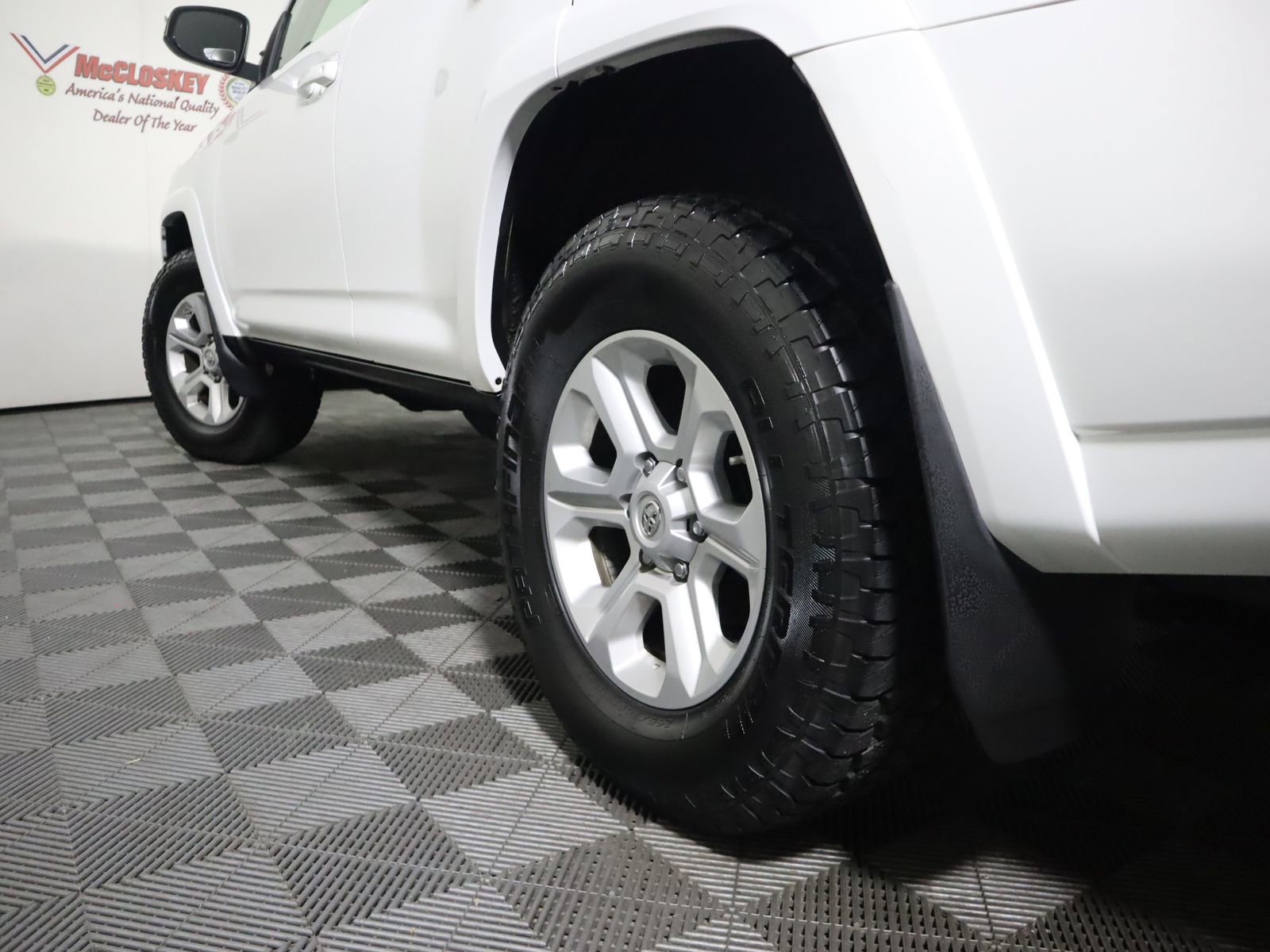 Used 2021 Toyota 4Runner SR5 AWD/4WD image 12