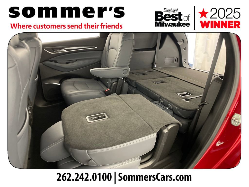 Used 2023 Buick Enclave Essence image 28