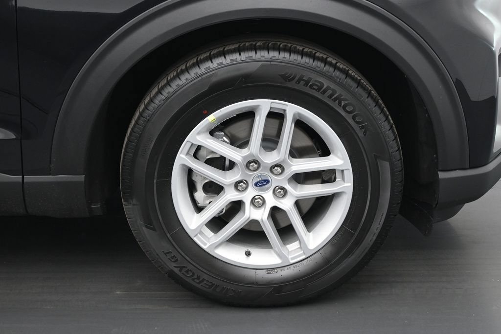New 2026 Ford Explorer Active RWD image 23