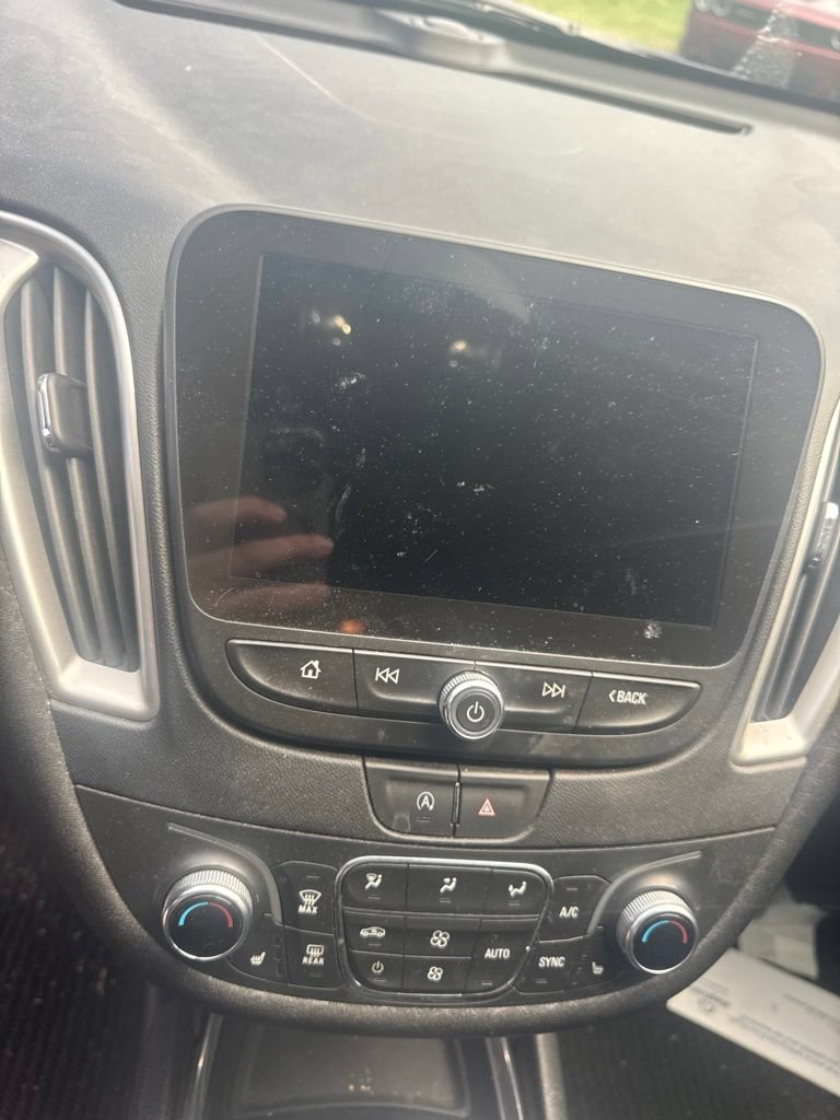 Used 2022 Chevrolet Malibu LT FWD image 20