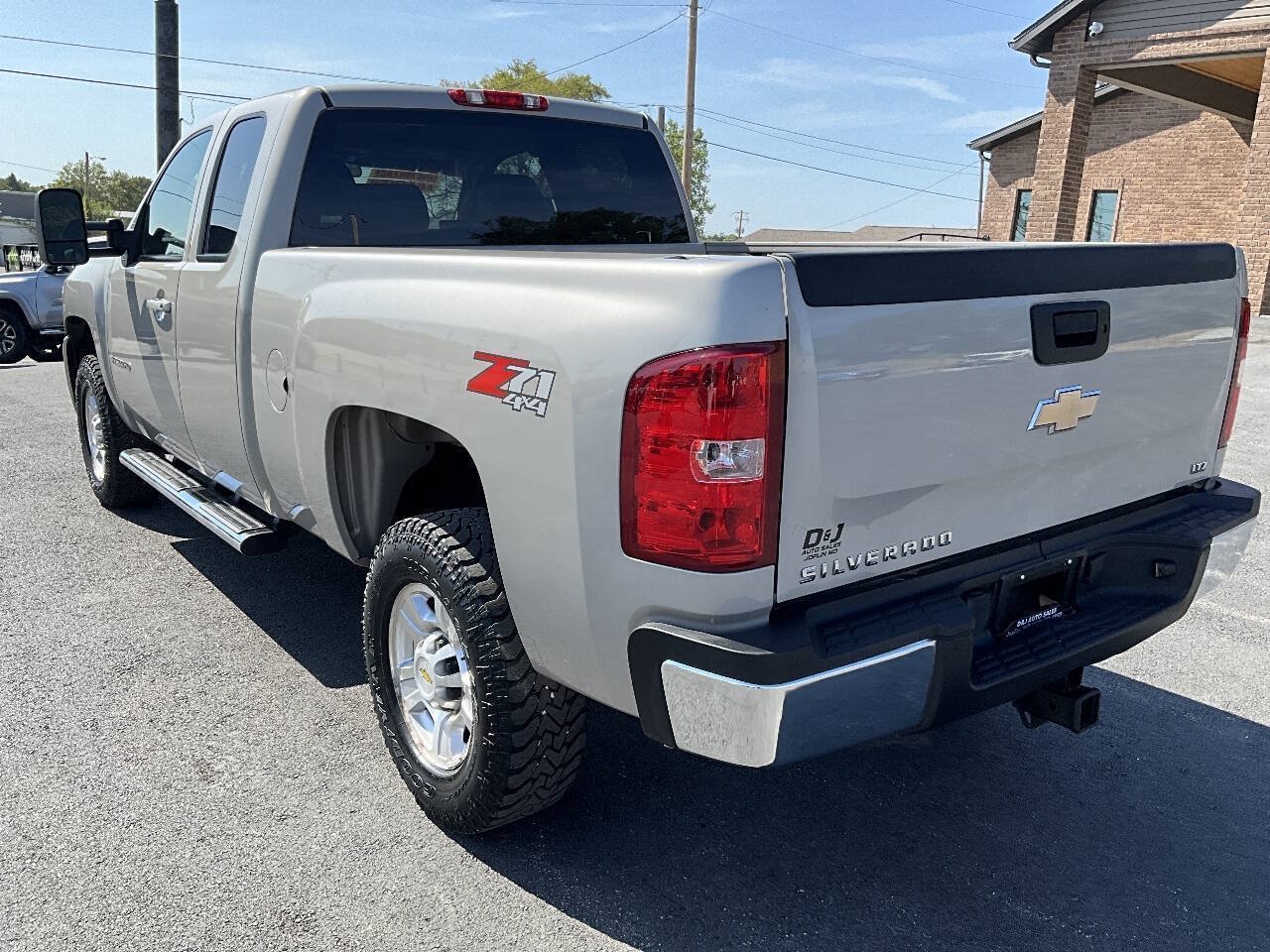 Used 2009 Chevrolet Silverado 2500 LTZ AWD/4WD image 3