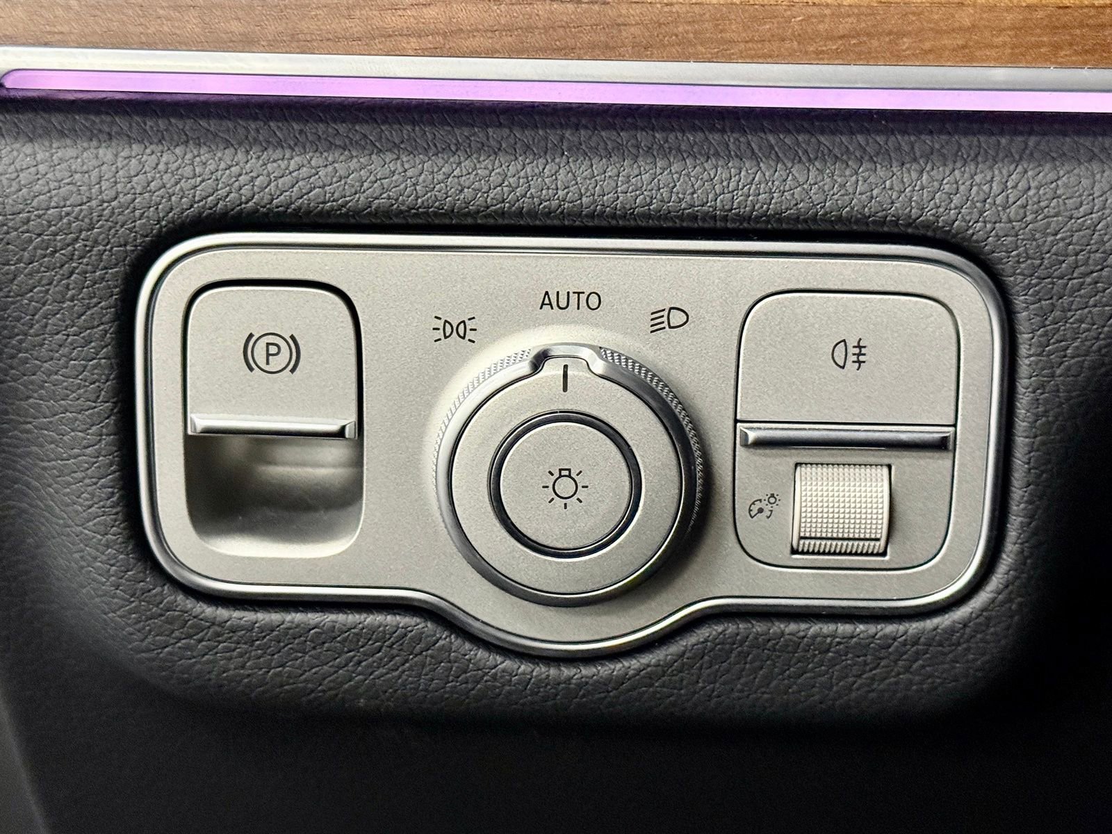 Used 2025 Mercedes-Benz GLE 450 4MATIC image 31